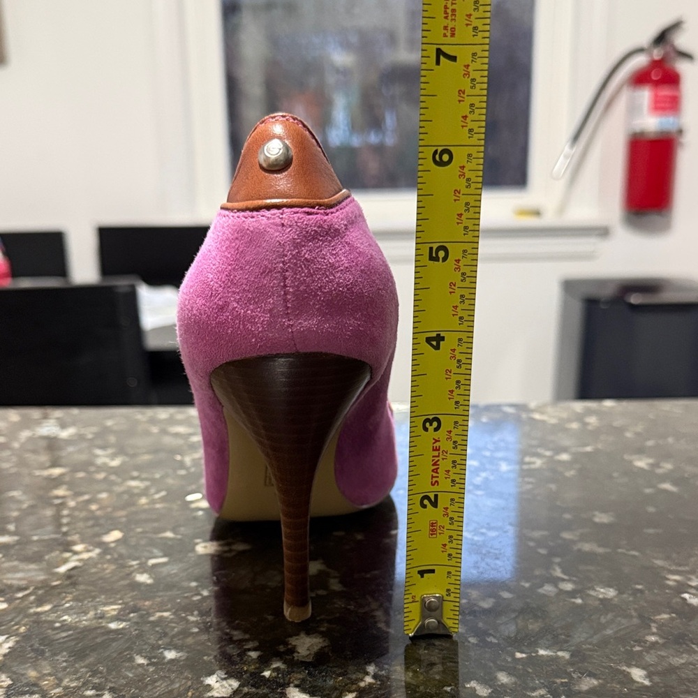 Guess Chic Pink and Brown Peep Toe Heels - Picture 7 of 7